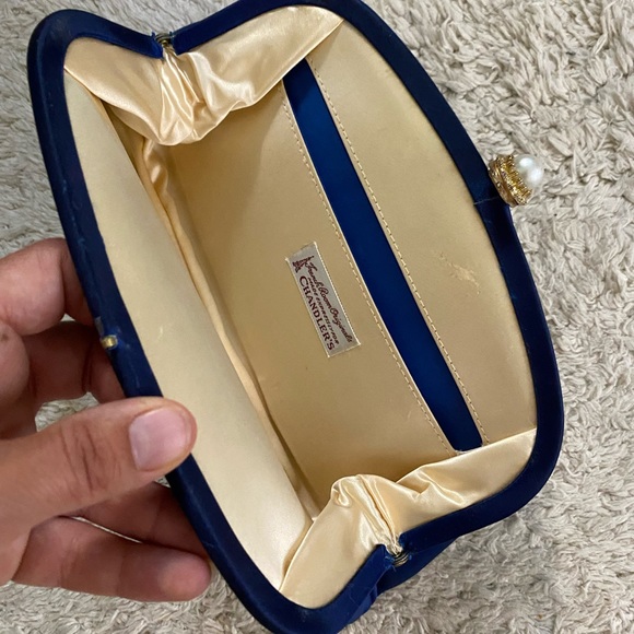 Vintage blue satin clutch - Picture 4 of 4